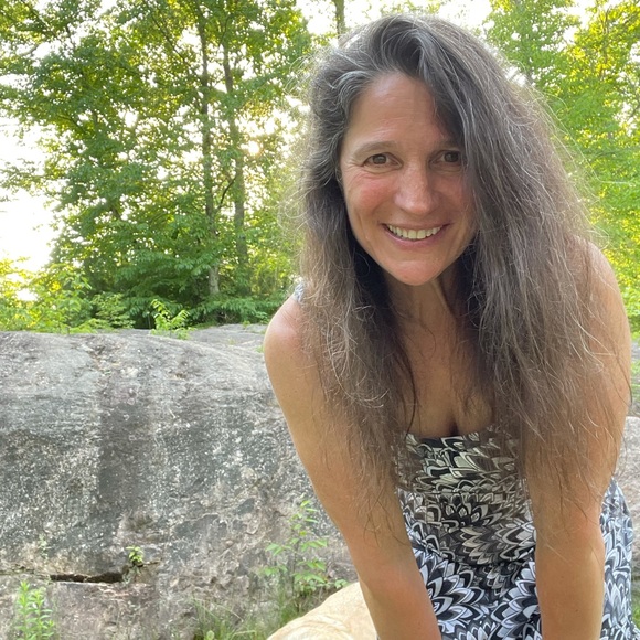 Meet your Posher, Nancy - Picture 3 of 4